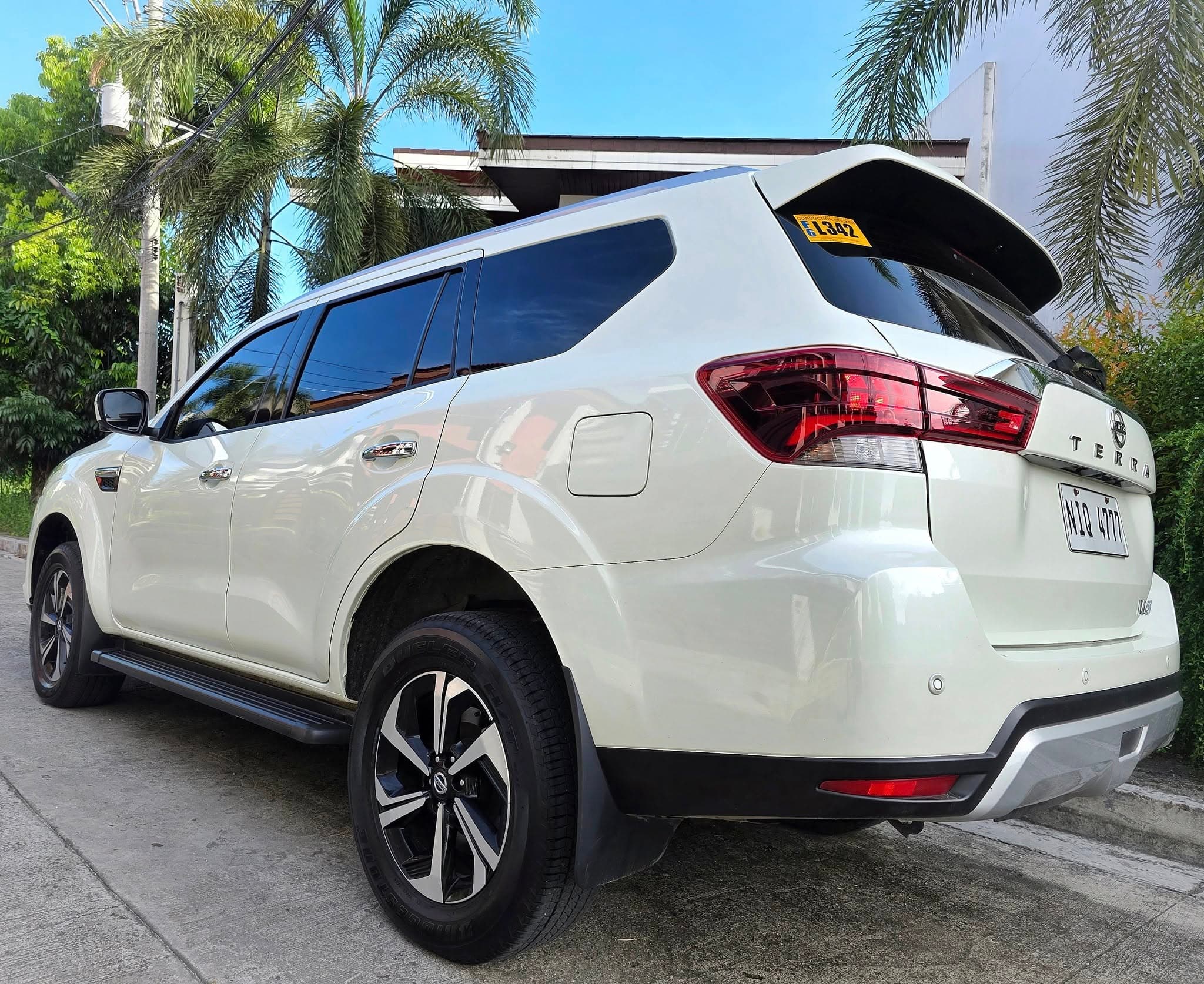Car gallery image