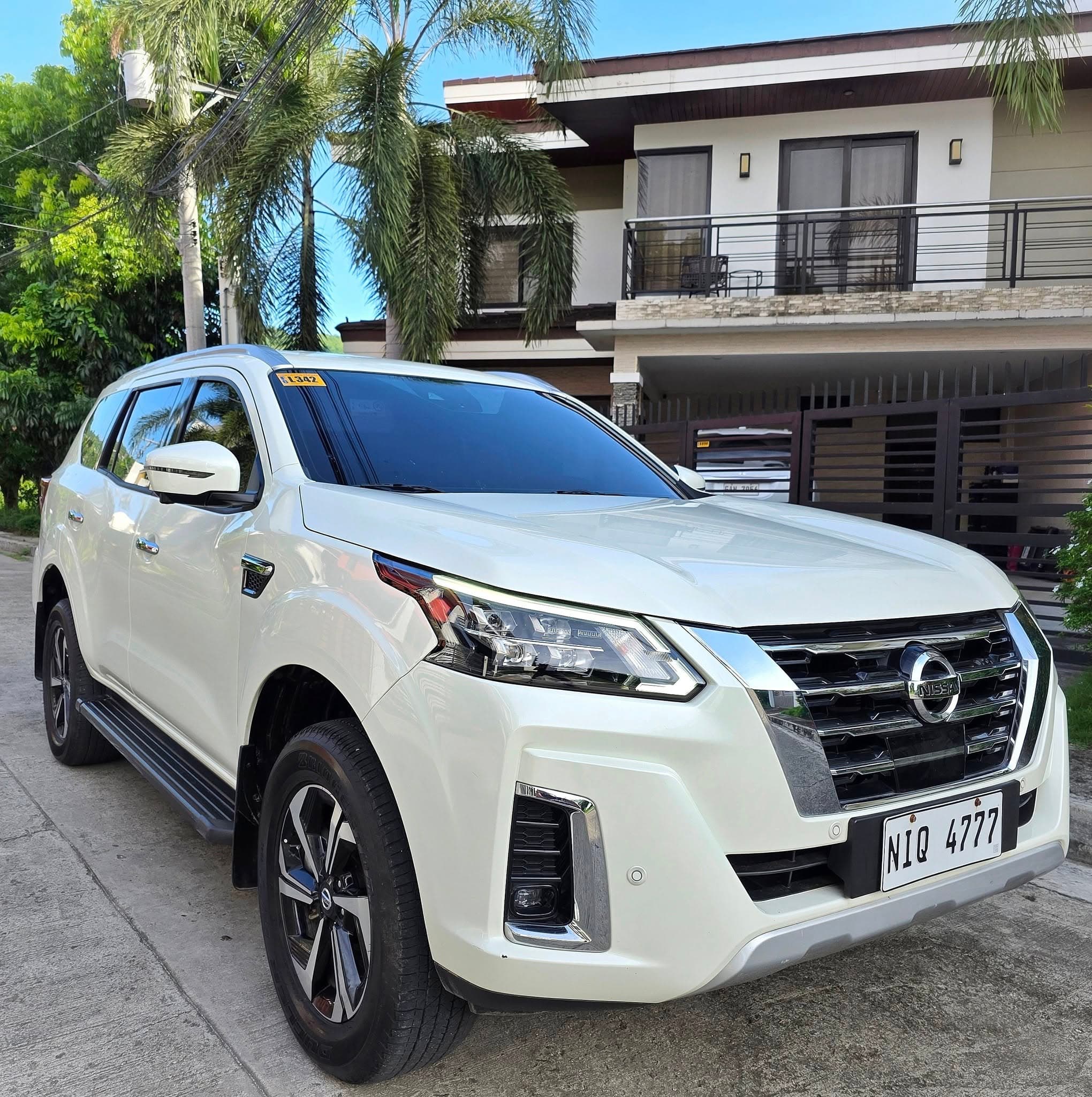 Car gallery image