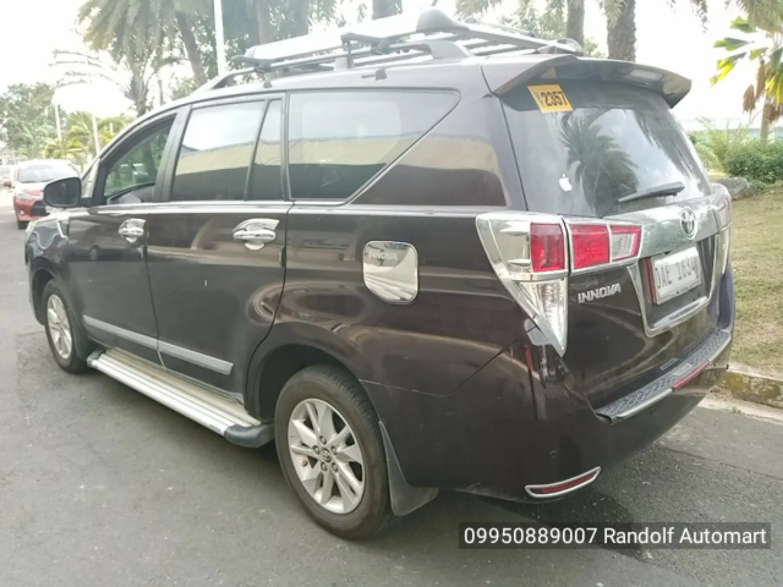 Car gallery image