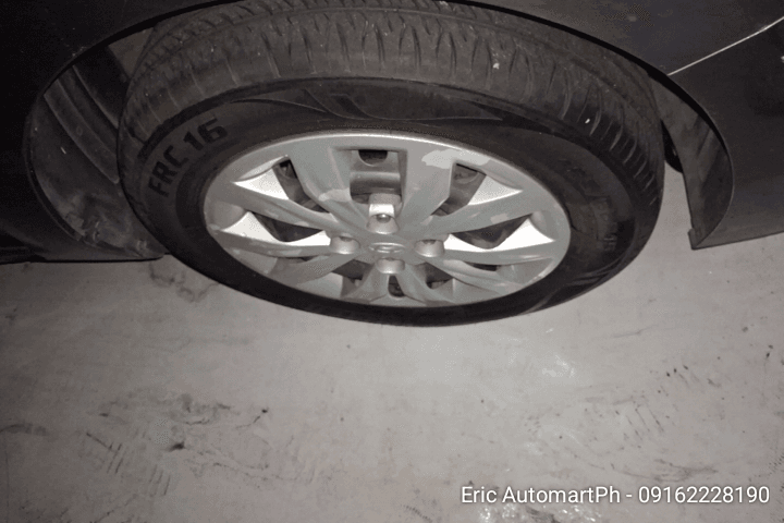 Car gallery image