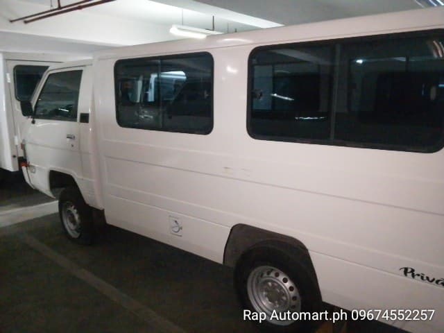 Car gallery image