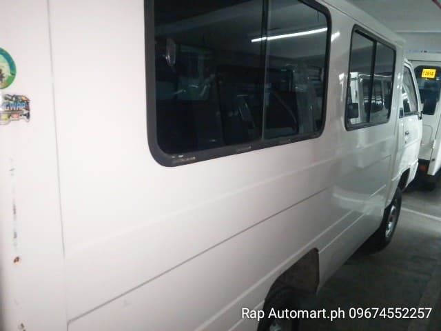 Car gallery image