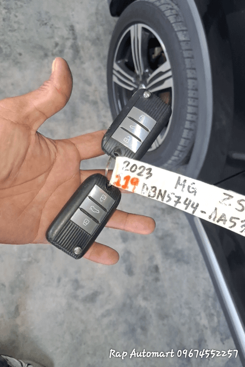 Car gallery image