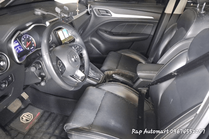 Car gallery image