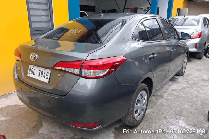 Car gallery image