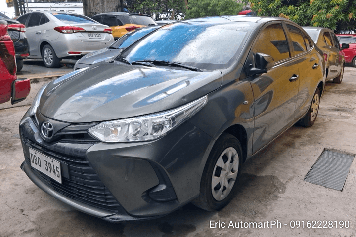 Car gallery image