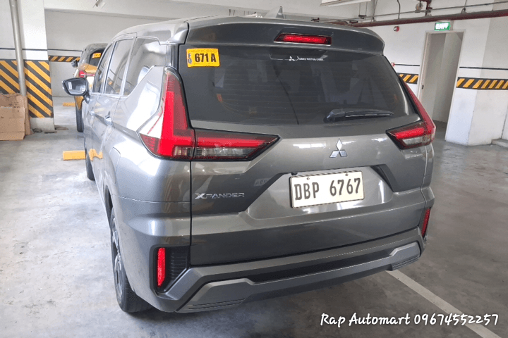 Car gallery image
