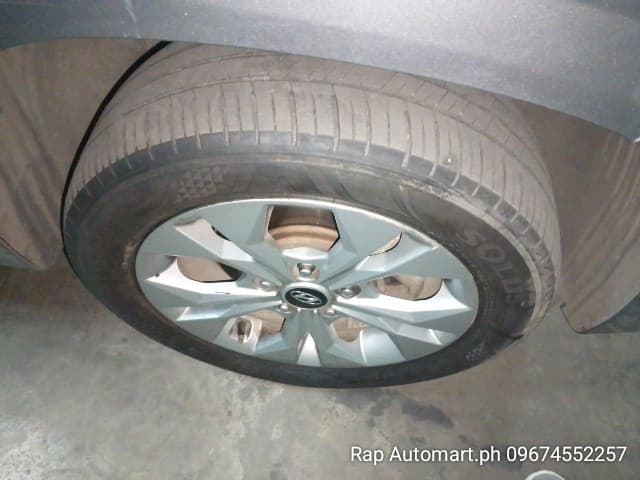 Car gallery image