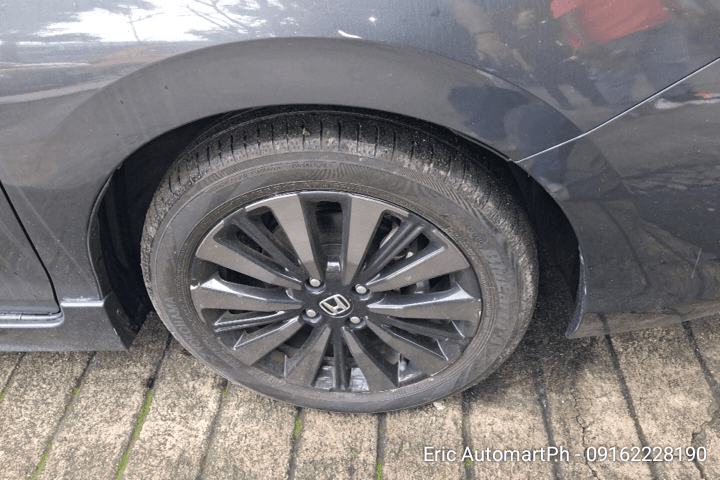 Car gallery image