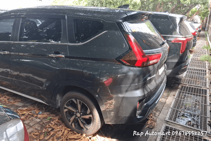 Car gallery image