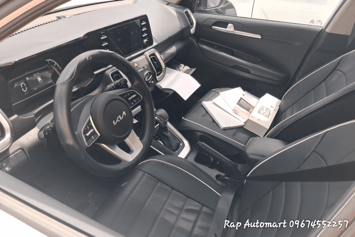 Car gallery image