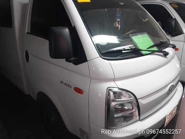 Car gallery image
