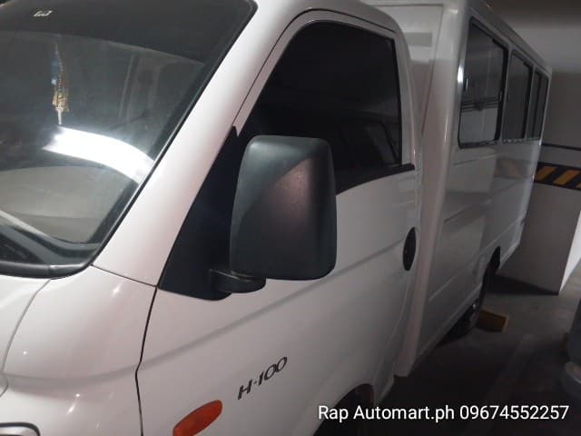 Car gallery image