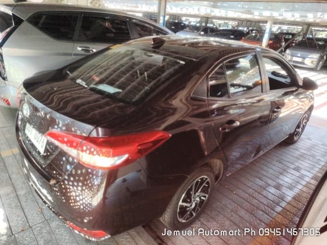 Car gallery image