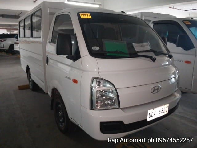 Car gallery image