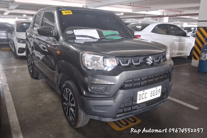 Car gallery image