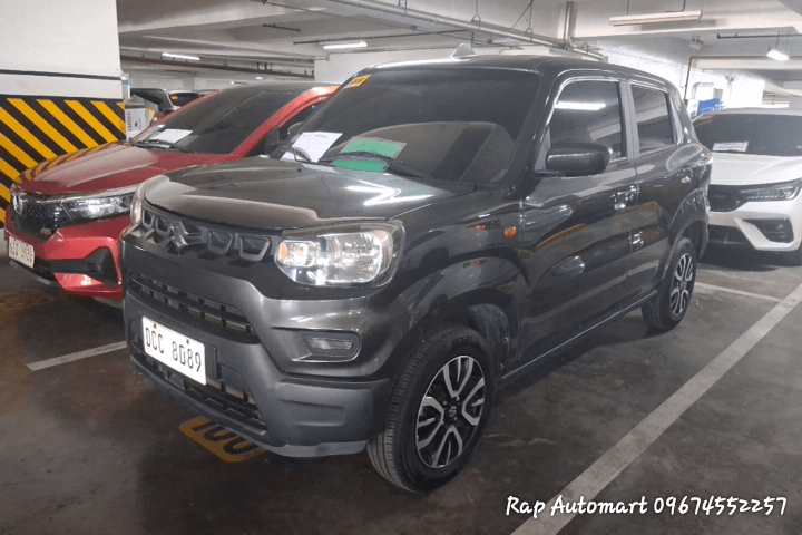 Car gallery image