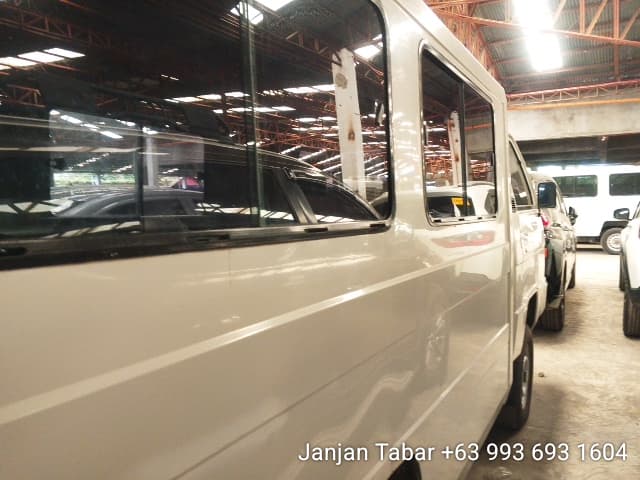 Car gallery image