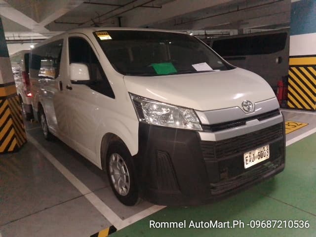 Car gallery image