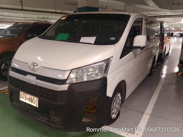 Car gallery image