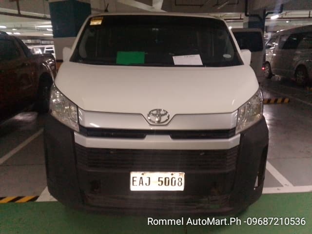 Car gallery image