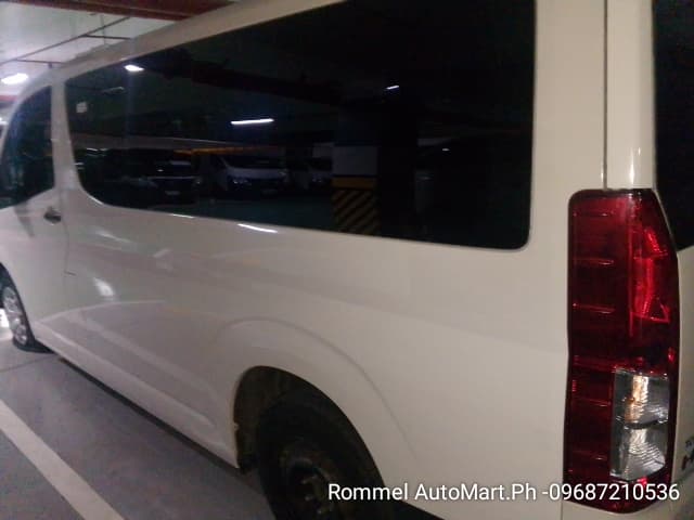 Car gallery image