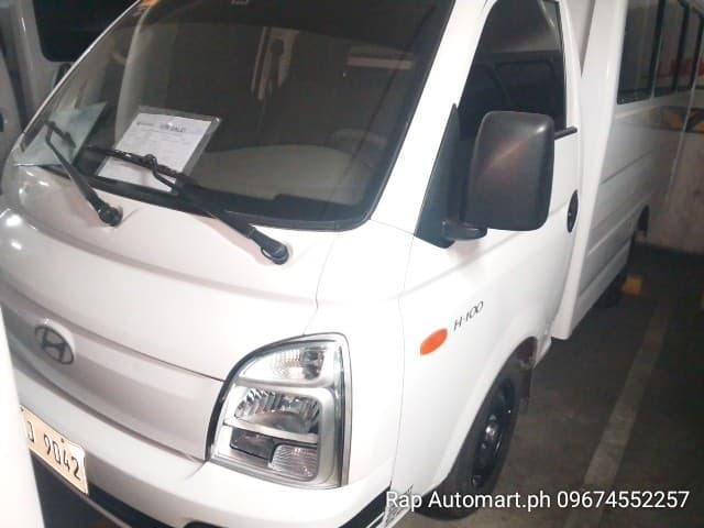 Car gallery image