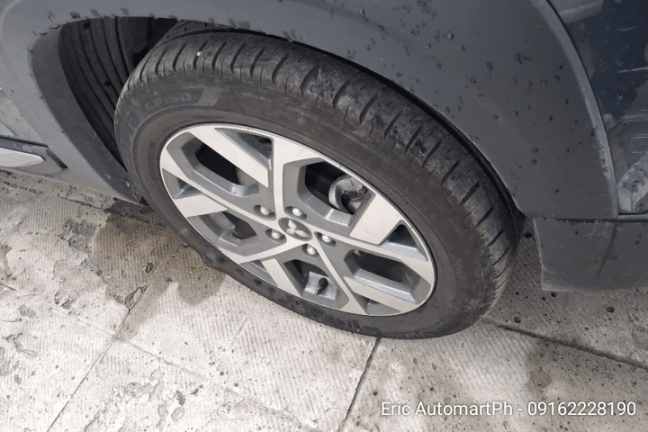Car gallery image