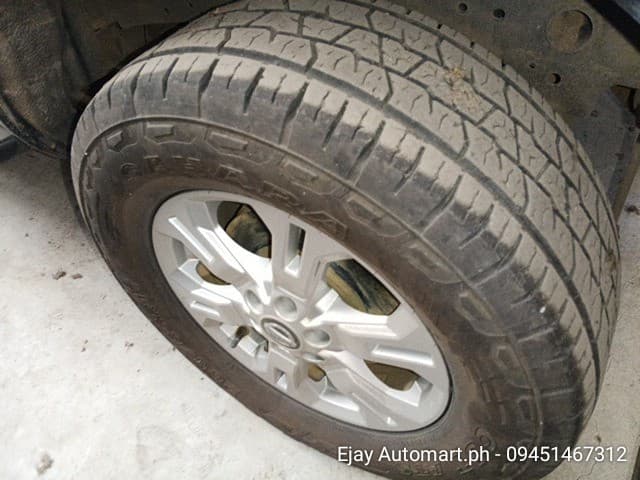 Car gallery image