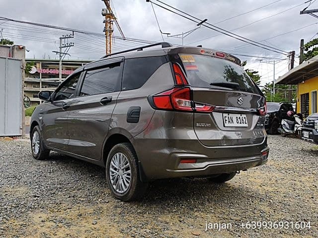 Car gallery image