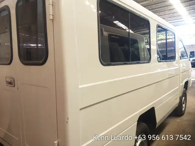 Car gallery image