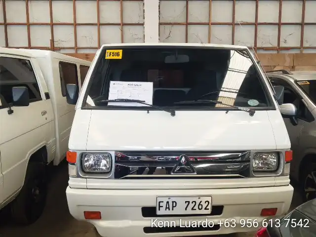 Car gallery image