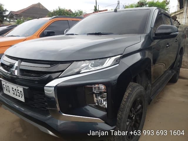 Car gallery image