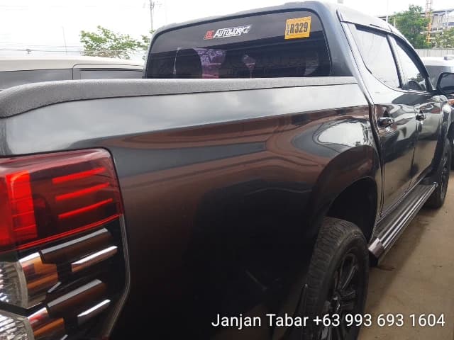 Car gallery image