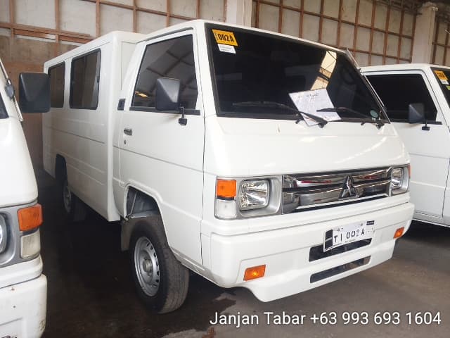 Car gallery image