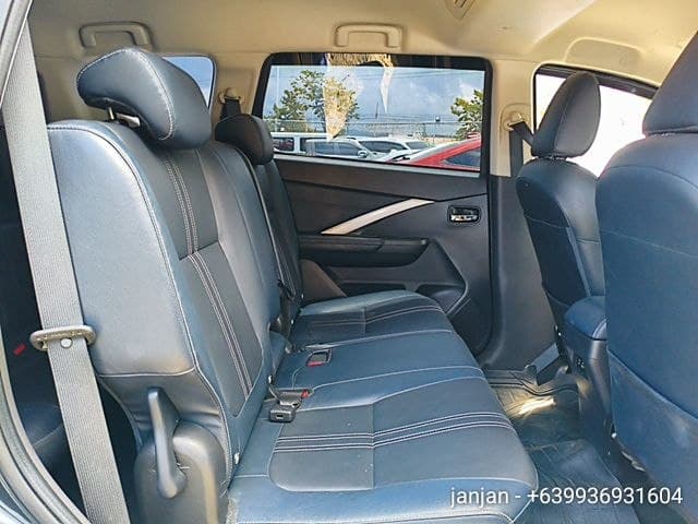 Car gallery image