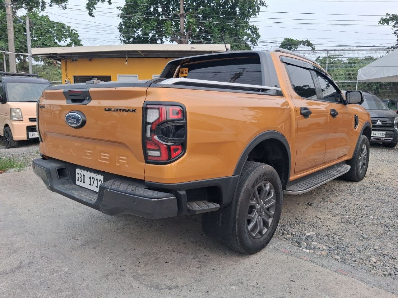 Car gallery image