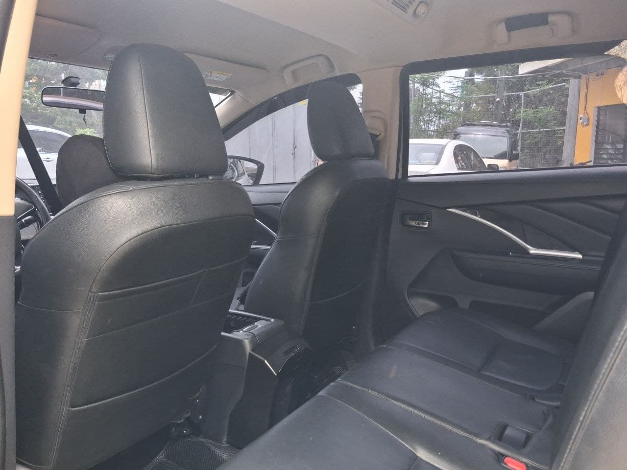 Car gallery image