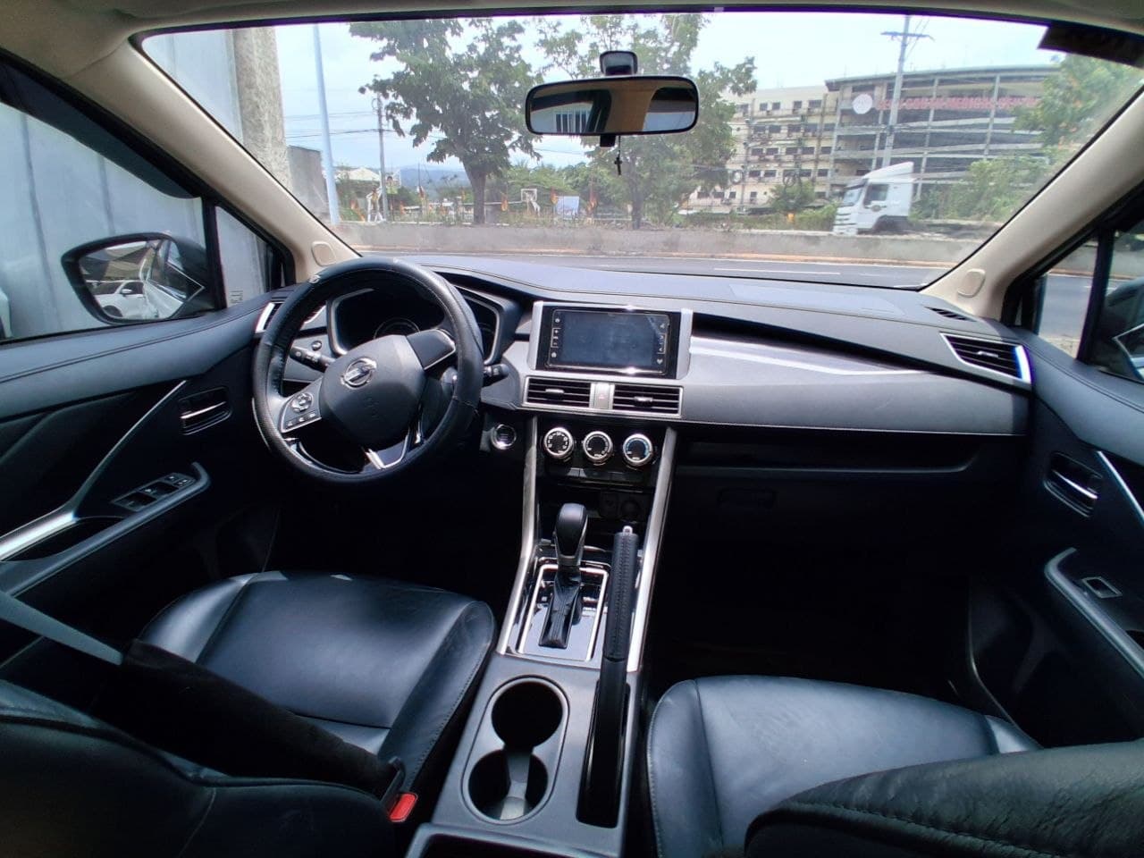 Car gallery image