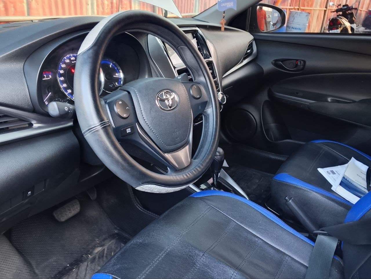 Car gallery image