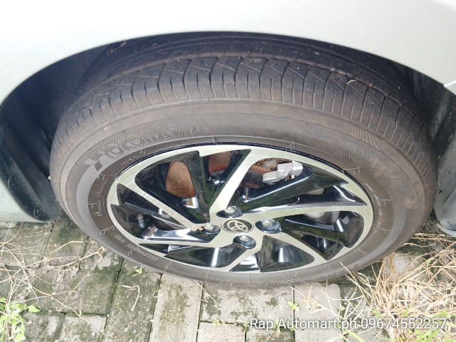 Car gallery image