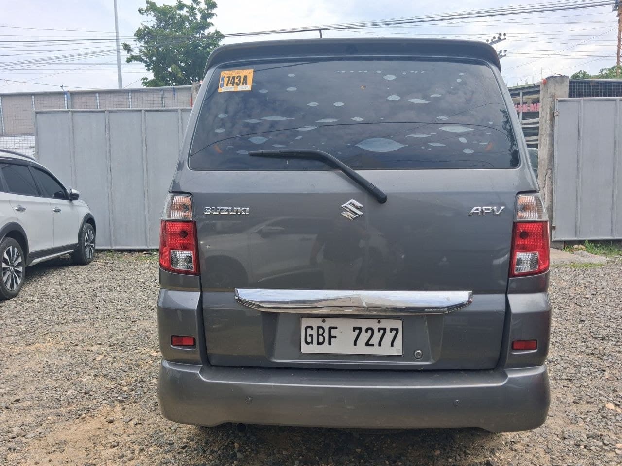 Car gallery image