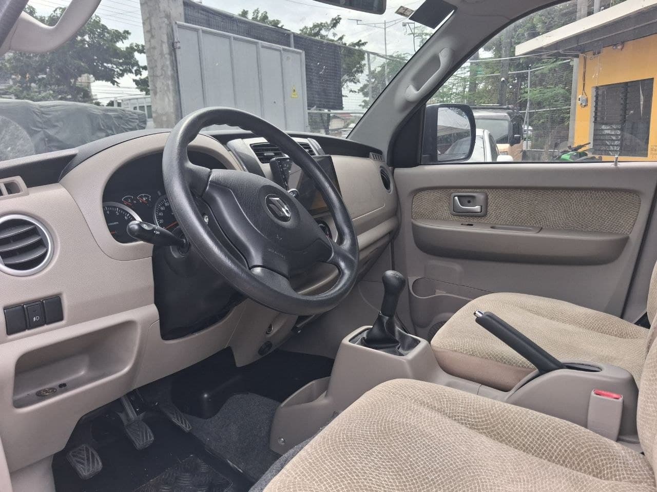 Car gallery image