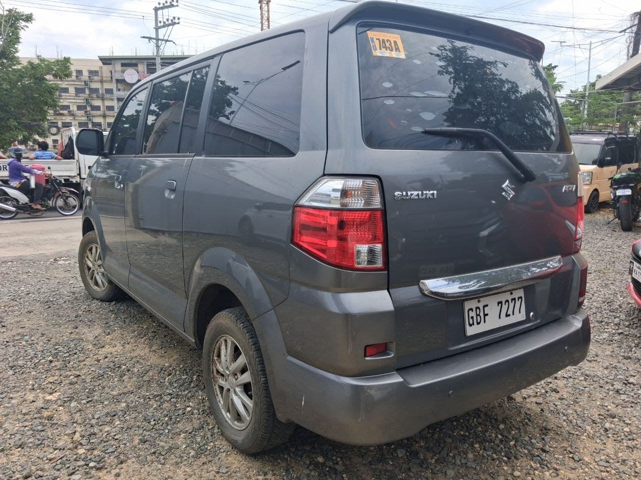 Car gallery image