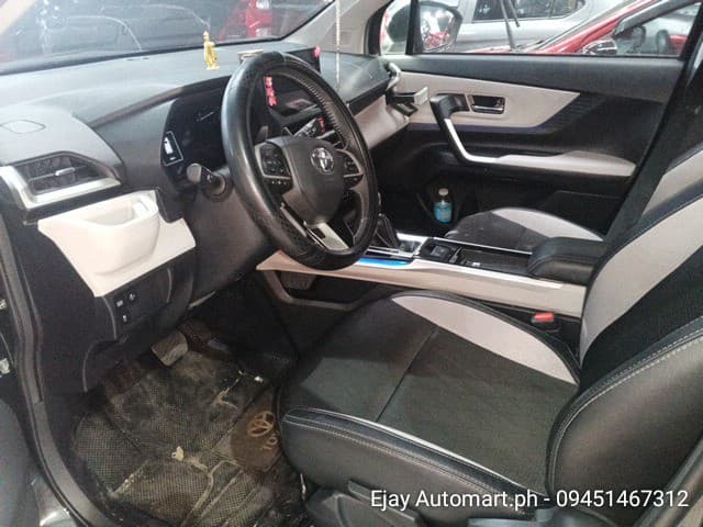 Car gallery image