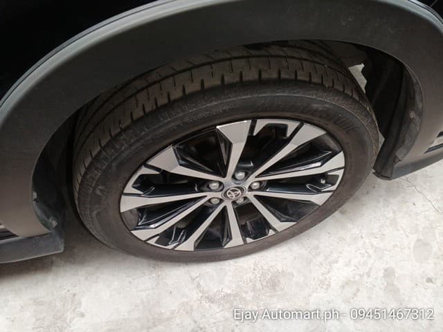 Car gallery image