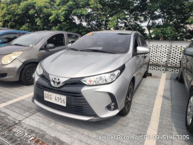 Car gallery image