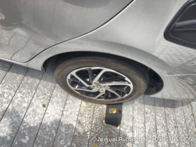 Car gallery image