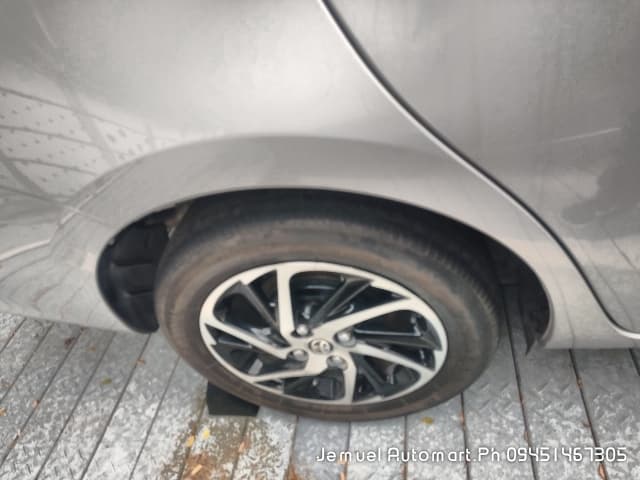 Car gallery image