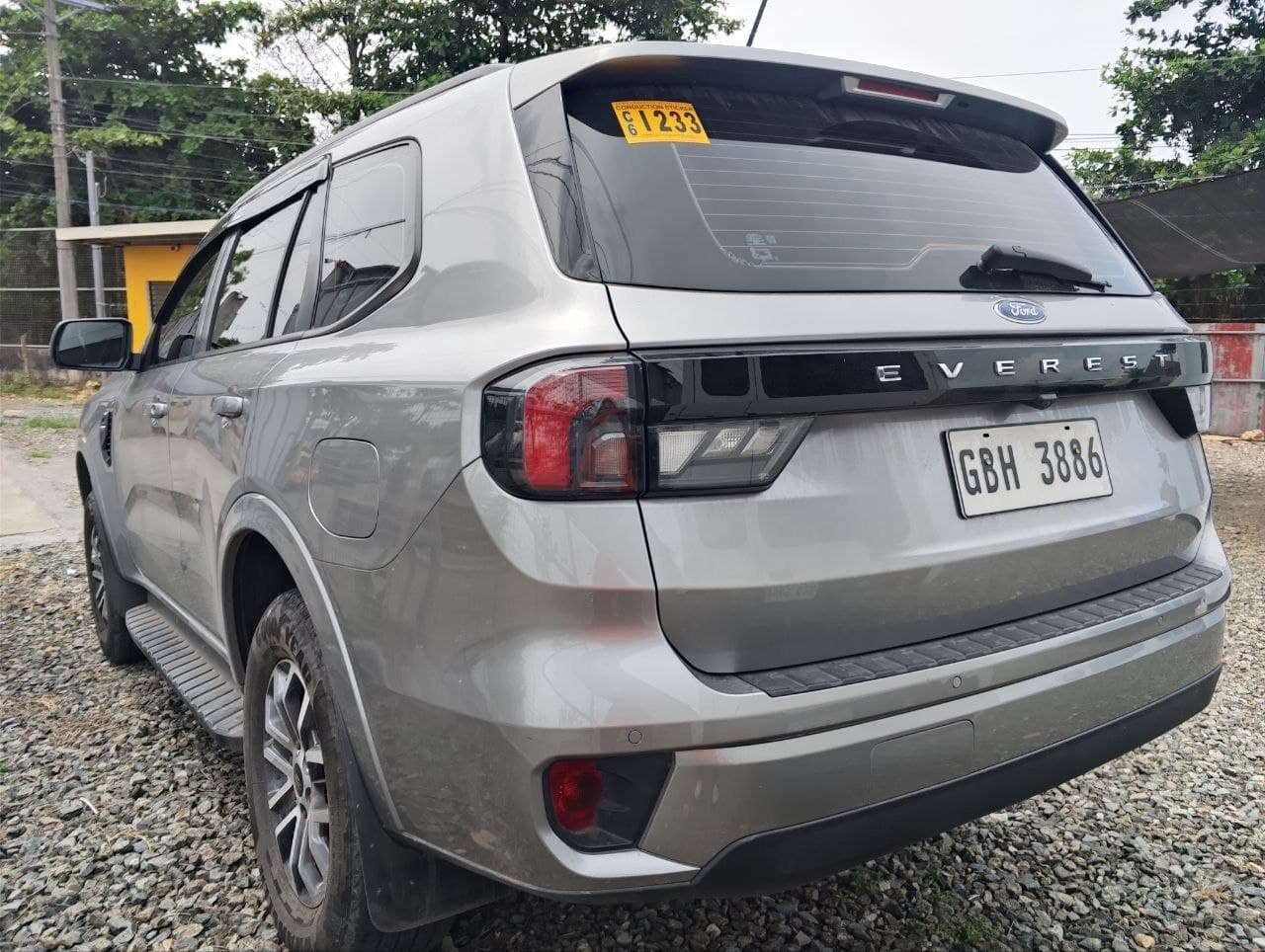 Car gallery image